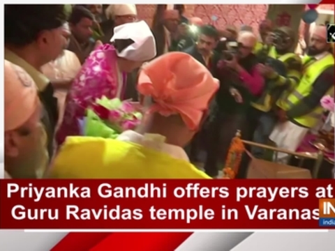 Priyanka Gandhi offers prayers at Guru Ravidas temple in Varanasi