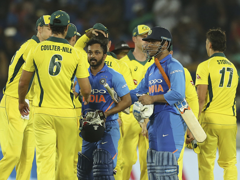 India vs Australia 1st ODI: 'Cheeky' Kedar Jadhav and 'Vintage' MS Dhoni lead India to 1-0 lead over Australia