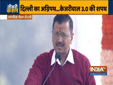 Arvind Kejriwal sings 'Hum Honge Kamyab' after taking oath as CM of Delhi