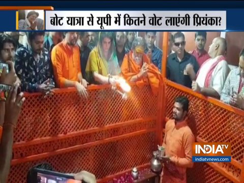 Ahead of Ganga yatra, Priyanka Gandhi offers prayers at Hanuman Temple in Prayagraj