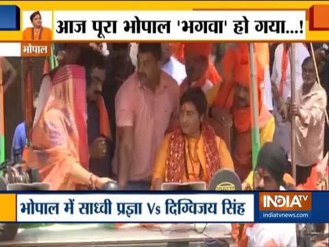 Lok Sabha Election 2019: Pragya Singh Thakur holds  roadshow in Bhopal