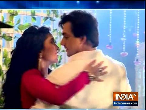 Kartik and Naira celebrate 10th wedding anniversary in Yeh Rishta Kya Kehlata Hai