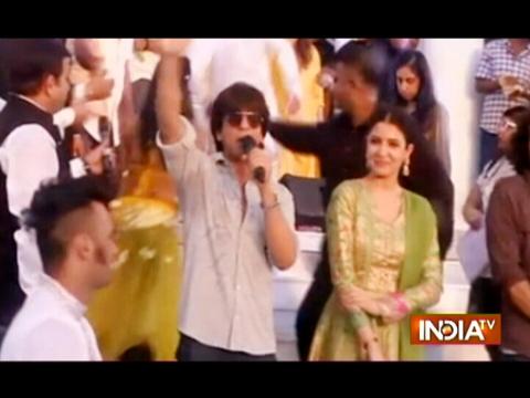 Shah Rukh Khan and Anushka Sharma promote Jab Harry Met Sejal in Varanasi