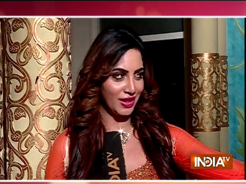 Arshi Khan wins over the viewers as Nayantara in Savitri Devi show