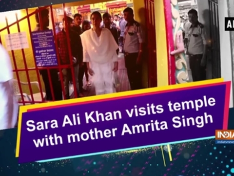 Sara Ali Khan visits temple with mother Amrita Singh