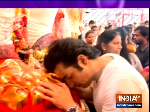 Sharad Malhotra visit Lalbaugcha Raja for Ganapati Darshan