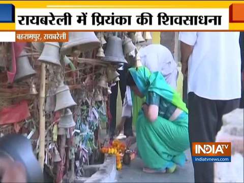 Priyanka Gandhi Vadra offers prayer at temple in Bahrampur, Raebareli