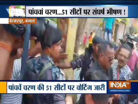 Lok Sabha Elections 2019:  BJP, TMC workers clash in Bengal's Barrackpore