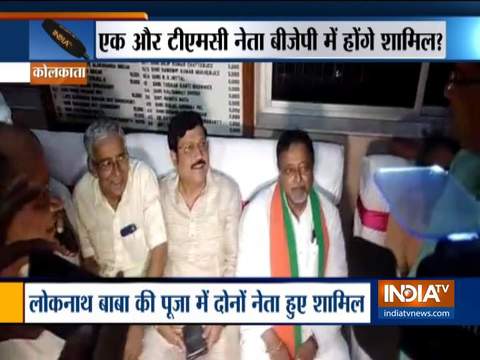 TMC mayor Sabyasachi Dutta meets BJP leader Mukul Roy