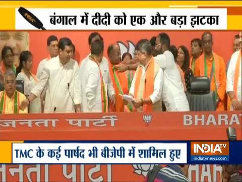 TMC Nowpara MLA Sunil Singh and 12 TMC Councillors join BJP