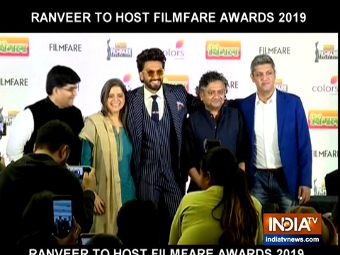 Ranveer Singh turns host for Filmfare Awards 2019