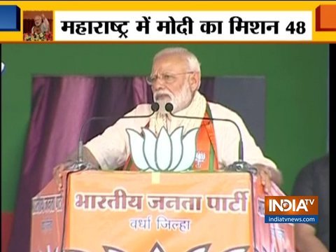 PM Modi attacks Congress at election rally in Maharashtra