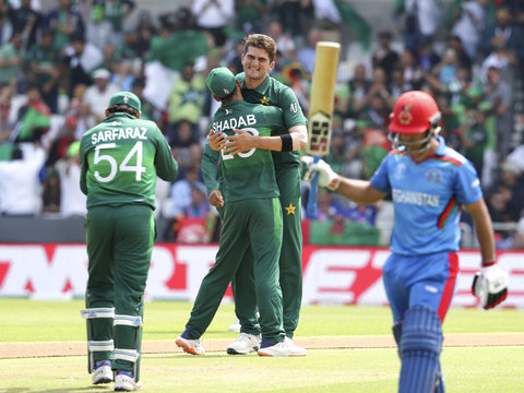 2019 World Cup: Pakistan hold nerves to stay alive in WC with thrilling 3-wicket win over Afghanistan