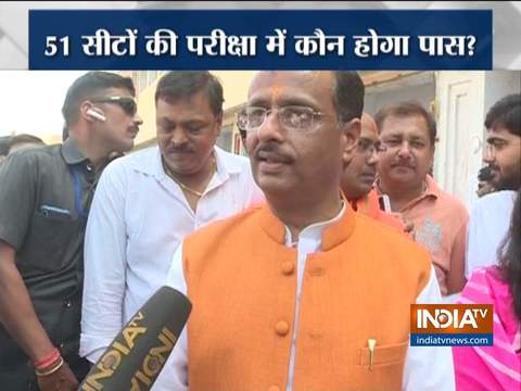 Polling for fifth phase of LS polls underway, Dinesh Sharma takes on 'Mahagathbandhan'