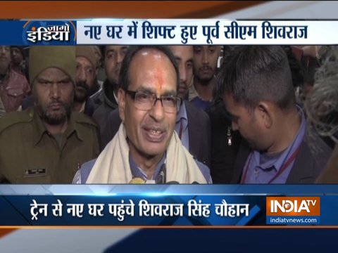 Shivraj Singh Chouhan vacates CM bungalow, shifts to new house