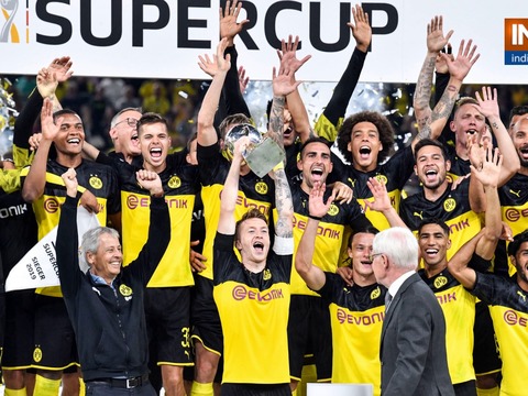 Borussia Dortmund lift German Supercup, end Bayern Munich's streak with 2-0 victory