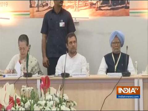 Sonia Gandhi chairs meeting of Congress Lok Sabha MPs