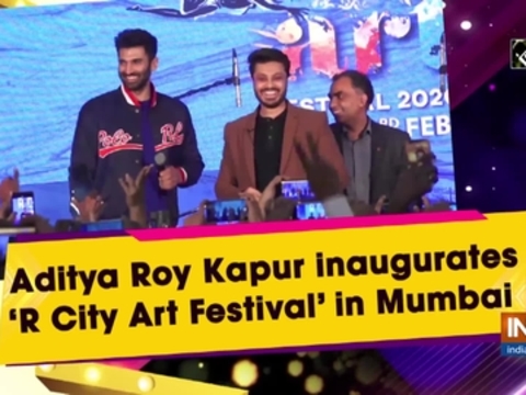 Aditya Roy Kapur inaugurates 'R City Art Festival' in Mumbai