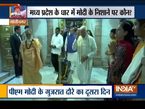 On Mahashivratri, PM Modi visits Dholeshwar Mahadev temple in Gandhinagar