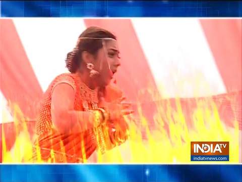 Kalyani gets trapped between a ring of fire. Will Malhar come to rescue?