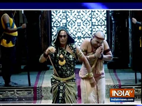 Tenali Rama: Thatacharya hides his face while entering castle, here's why