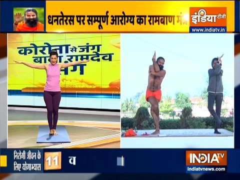 Swami Ramdev suggests yogasanas to keep lungs and heart healthy