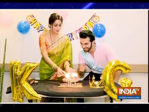 Karan Singh Grover celebrates birthday with Dipika Kakar on Kahaan Hum Kahaan Tum sets