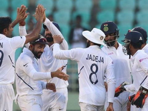 1st Test, Day 2: Spinners run riot after Mayank's double ton as India dominate South Africa