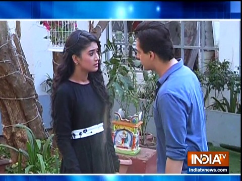 Yeh Rishta Kya Kehlata Hai: Naira lambasts Puru Mama for his misbehaviour