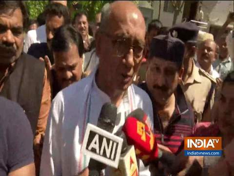 Digvijay Singh demands to meet rebel Congress MLAs in Bengaluru