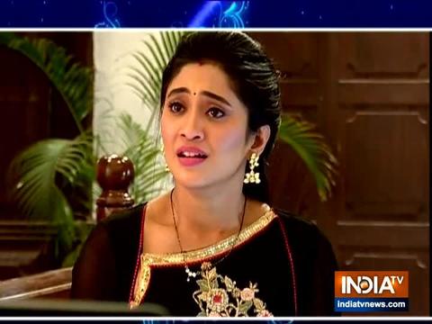 Who's making fun of Naira in the show Yeh Rishta Kya Kehlata Hai?