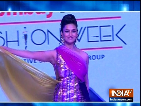 Hina Khan, Divyanka Tripathi, Priyank Sharma and others dazzle on the ramp