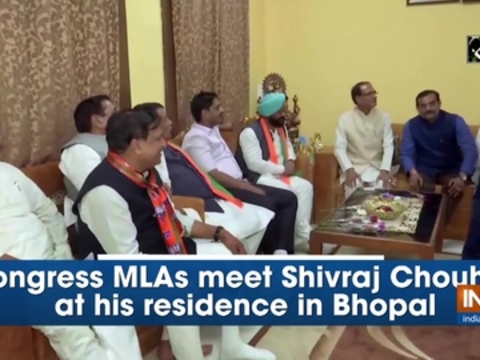 Congress MLAs meet Shivraj Chouhan at his residence in Bhopal