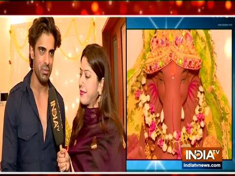 Kullfi Kumarr Bajewala actor Mohit Malik welcomes Ganpati at his house