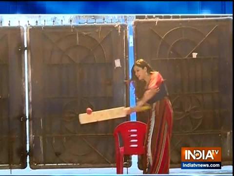 Ruksaar and Zara play cricket on Ishq Subhan Allah sets