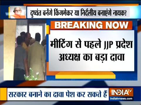 Haryana CM ML Khattar arrives at Haryana Bhawan in Delhi