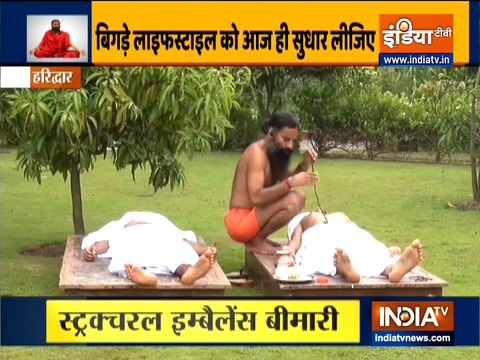 Swami Ramdev suggests tadasana, vrakshasana to improve body balance