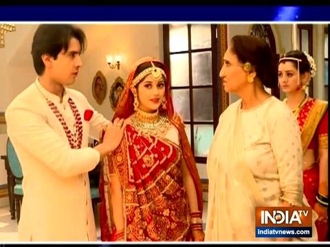 Hamari Bahu Silk: Naksh declares Rimjhim as his wife