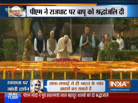 PM Modi pays tribute to Lal Bahadur Shastri at Vijay Ghat