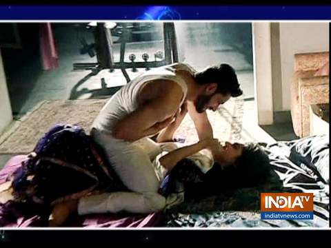 Romantic moment on the sets of Ishq Subhan Allah?