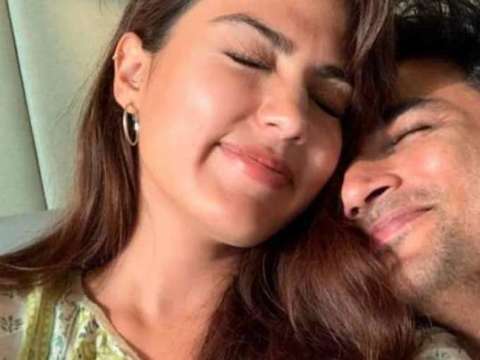 Sushant Death Case: Rhea Chakraborty's WhatsApp chat exposes 'drug connection'