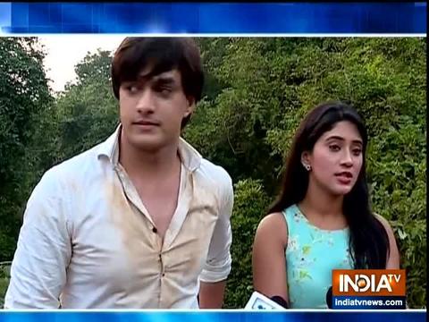 Yeh Rishta Kya Kehlata Hai: Naira beats up Akshat